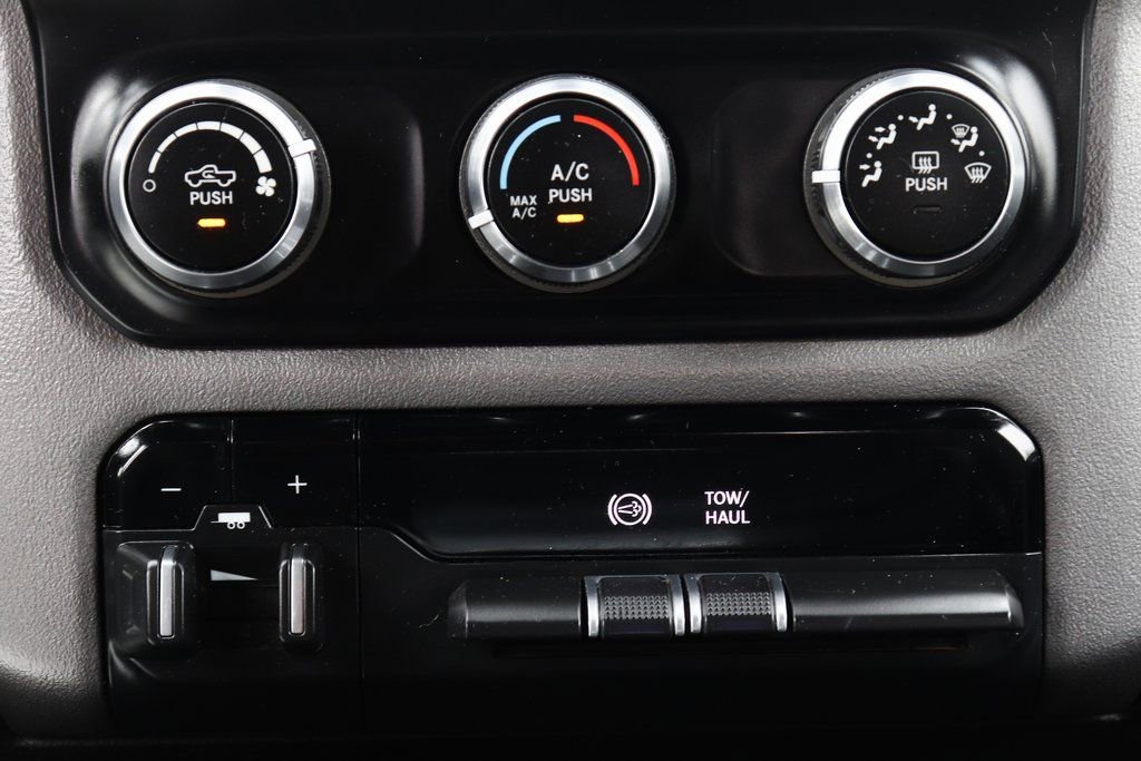 Used 2021 RAM 3500 Big Horn image 29