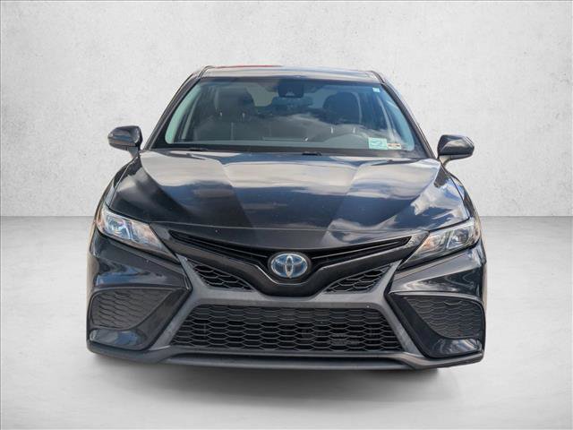 Used 2021 Toyota Camry SE image 2