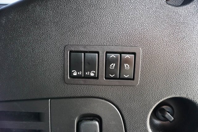 Used 2017 GMC Yukon Denali image 8