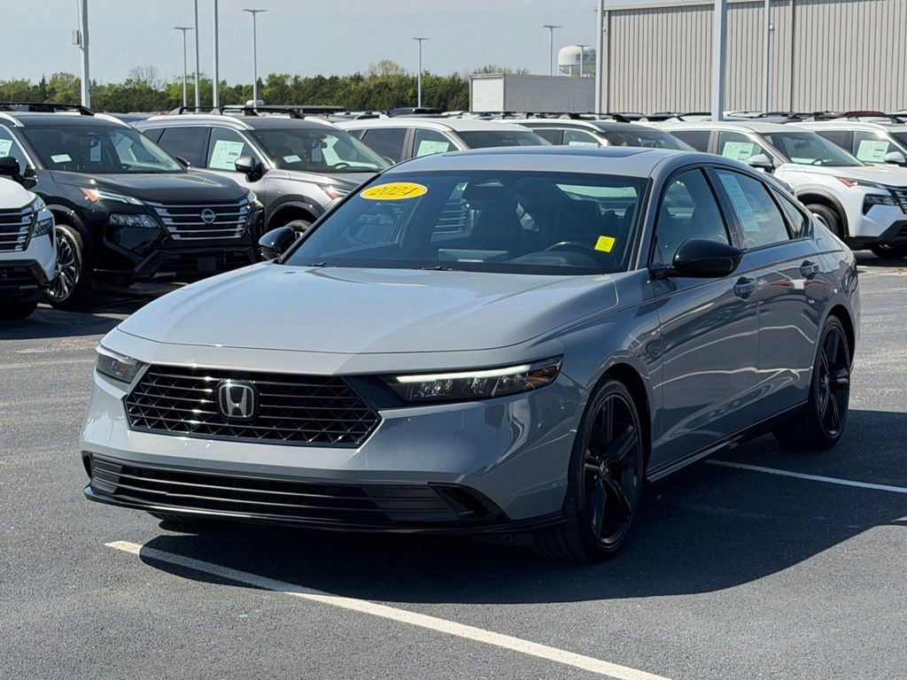 Used 2024 Honda Accord Sport image 9