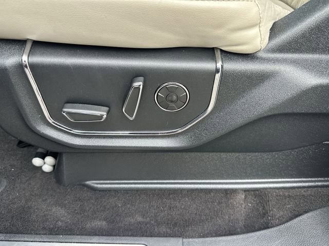Used 2019 Ford Expedition Platinum image 38