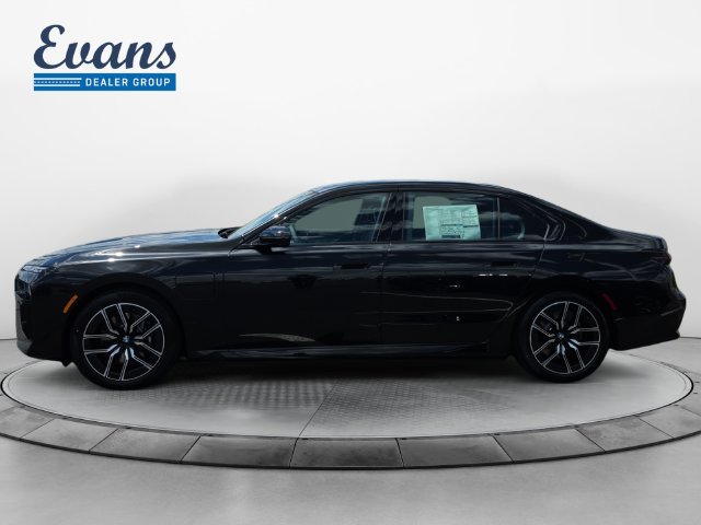 New 2026 BMW 750e xDrive AWD/4WD image 2