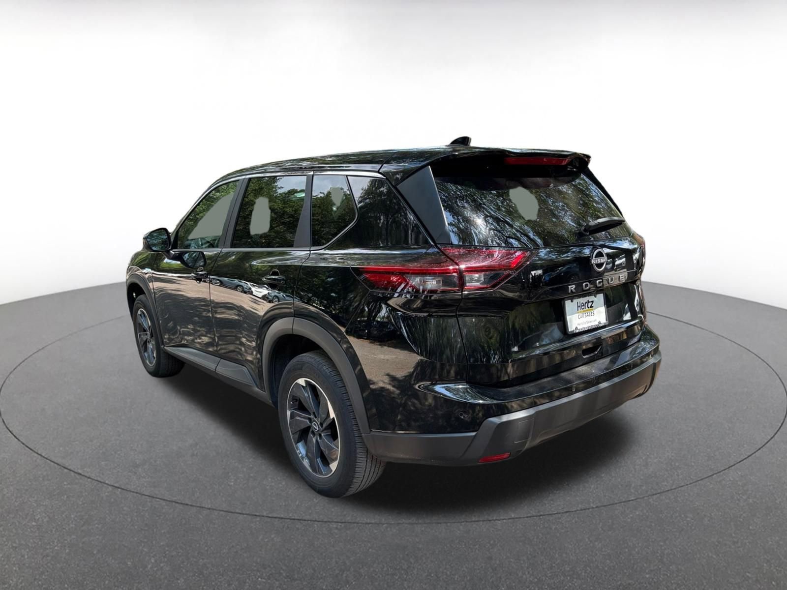 Used 2025 Nissan Rogue SV FWD image 5
