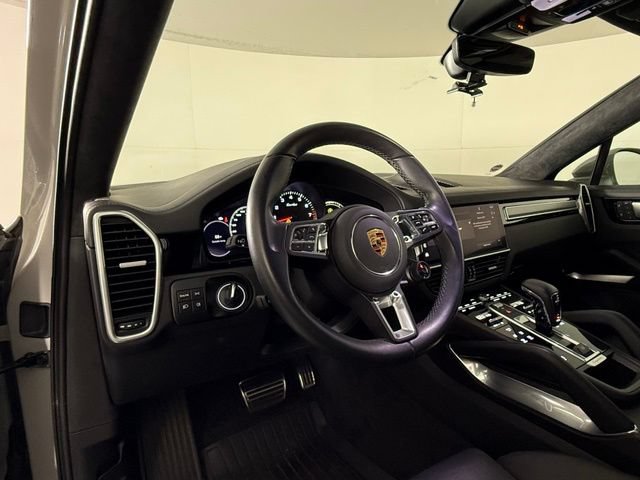 Used 2023 Porsche Cayenne Turbo AWD/4WD image 5