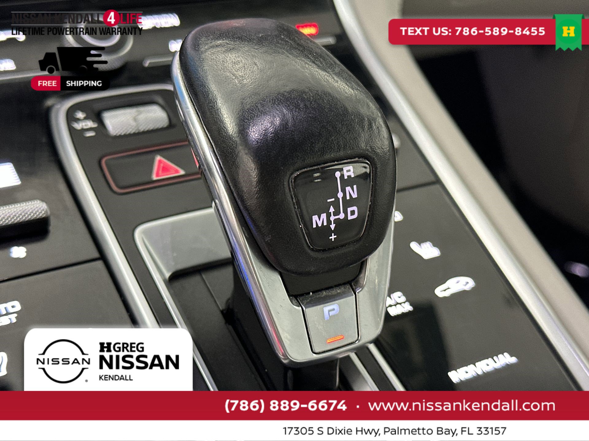 Used 2018 Porsche Panamera 4 image 24