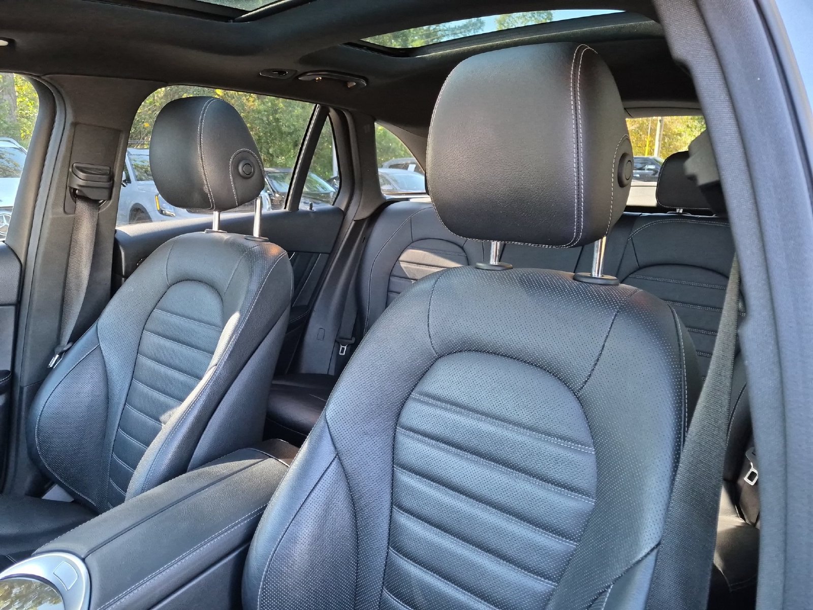 Used 2021 Mercedes-Benz GLC 300 4MATIC image 14
