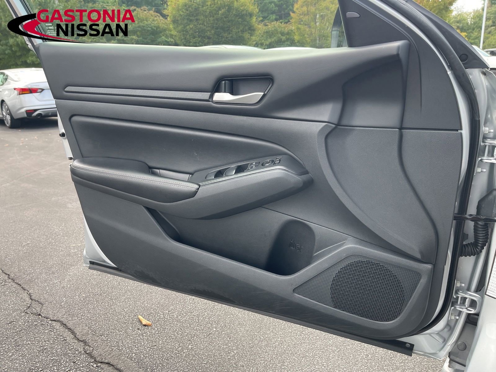 Used 2024 Nissan Altima 2.5 SV image 40