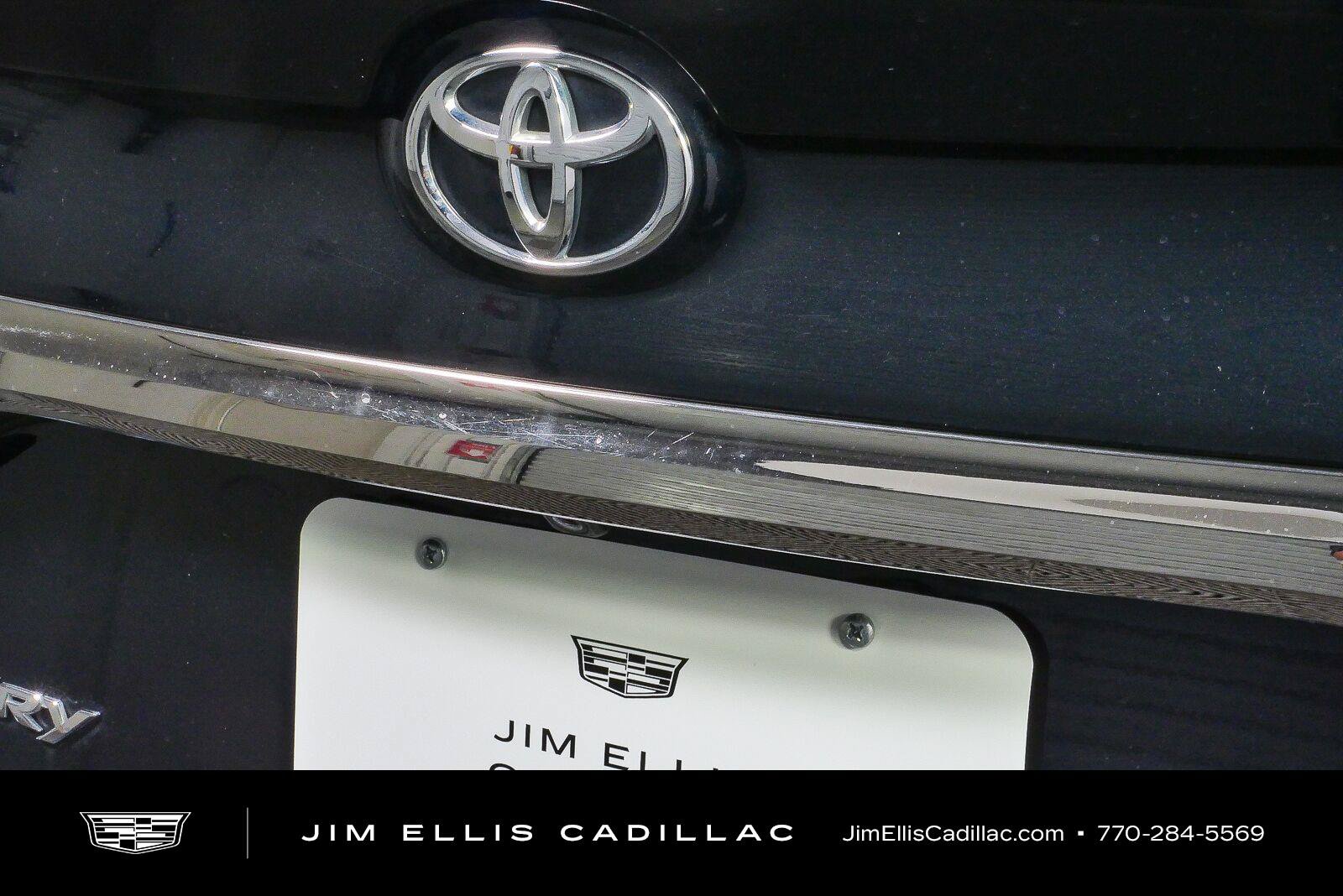 Used 2017 Toyota Camry SE FWD image 29