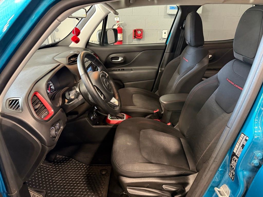 Used 2020 Jeep Renegade Trailhawk w/ Cold Weather Group AWD/4WD image 15