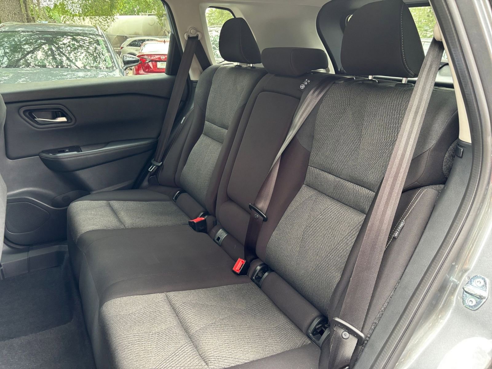 Used 2025 Nissan Rogue SV AWD/4WD image 40