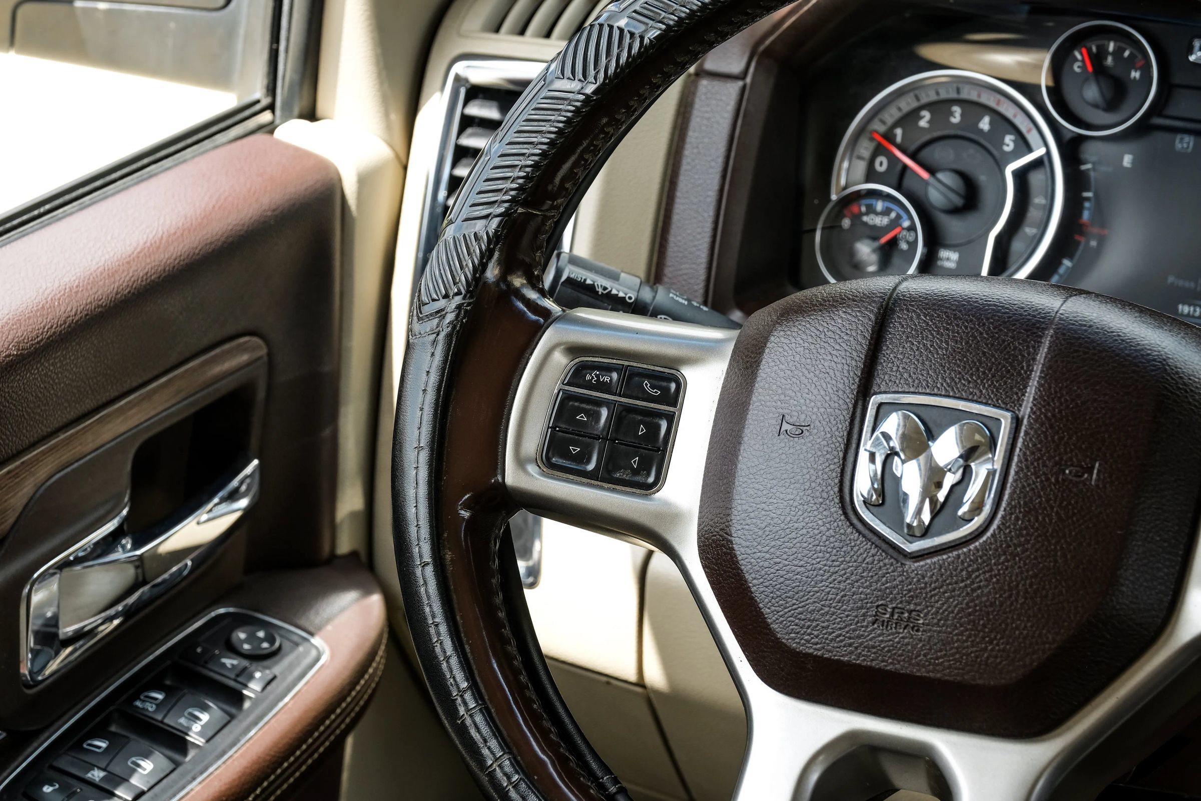 Used 2018 RAM 2500 Laramie AWD/4WD image 23