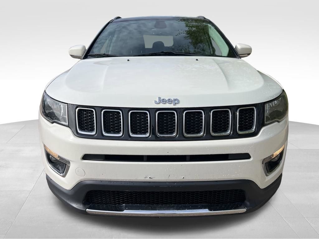 Used 2018 Jeep Compass Limited AWD/4WD image 10