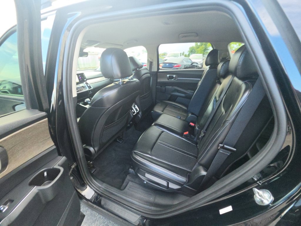 Used 2023 Kia Sorento S AWD/4WD image 24
