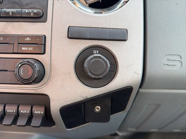 Used 2016 Ford F750 2WD Regular Cab Super Duty image 22