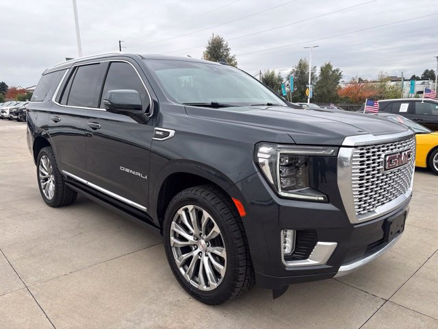 Used 2022 GMC Yukon Denali w/ Denali Premium Package AWD/4WD image 3