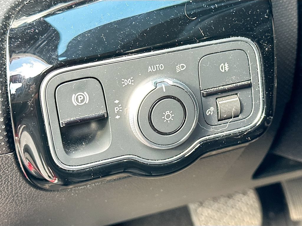 Certified 2022 Mercedes-Benz A 220 4MATIC image 9