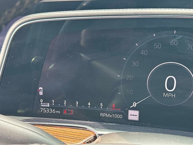 Used 2021 Cadillac Escalade ESV Premium Luxury image 11