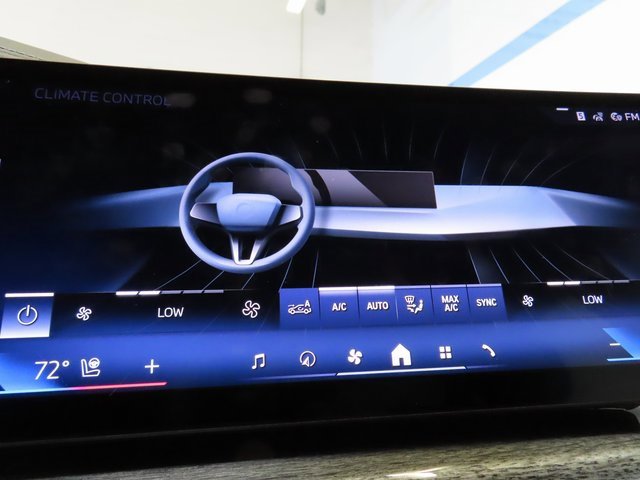 Used 2025 BMW 740i image 29