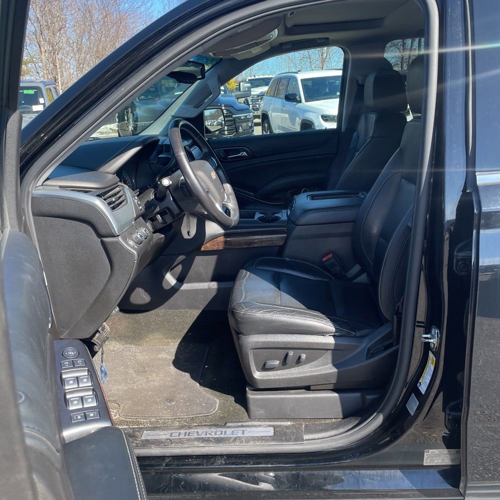 Used 2017 Chevrolet Tahoe LT image 3