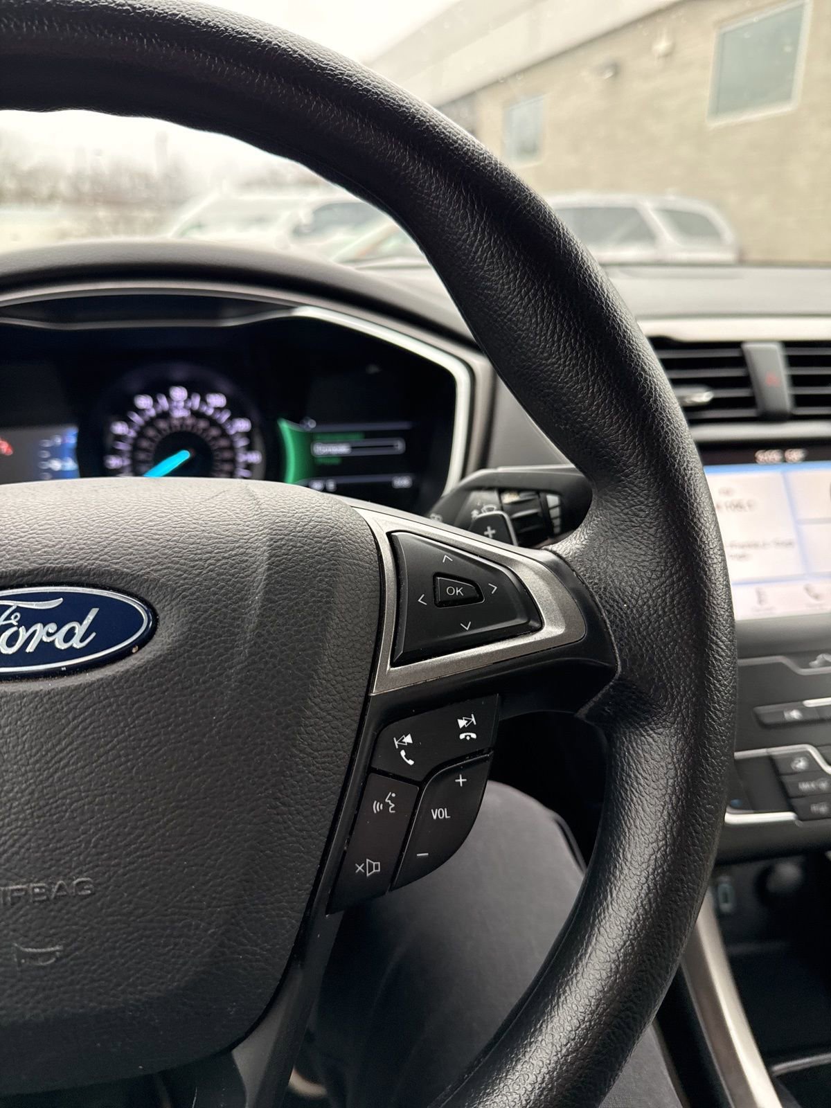 Used 2019 Ford Fusion SE image 29