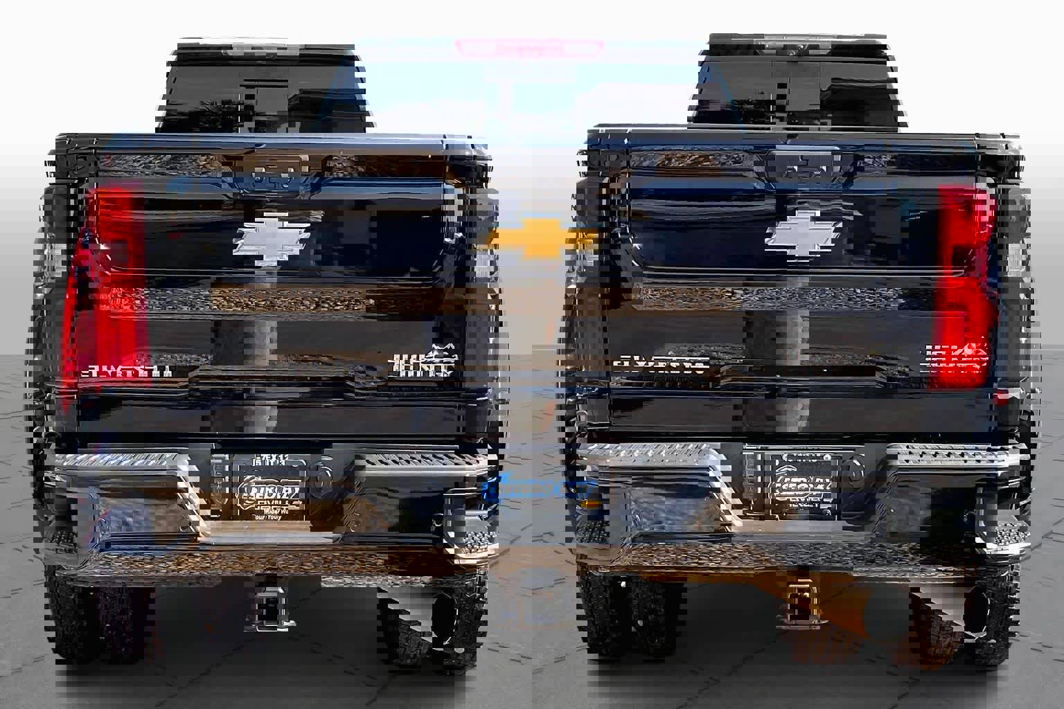 Used 2024 Chevrolet Silverado 3500 High Country w/ High Country Premium Package image 4