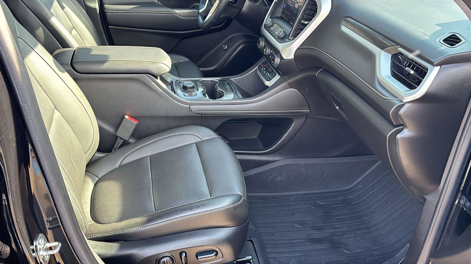 Certified 2023 GMC Acadia SLT w/ Technology Package FWD image 22