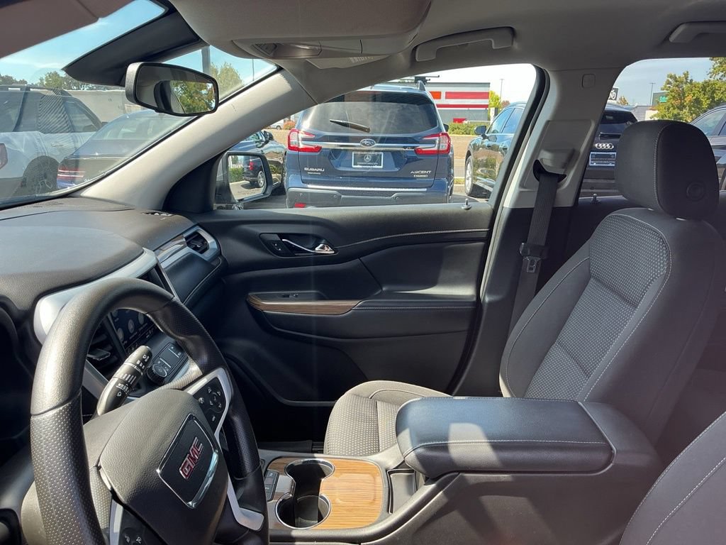 Used 2021 GMC Acadia SLE FWD image 12