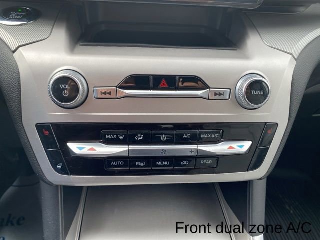 Used 2021 Ford Explorer XLT w/ Equipment Group 202A image 19