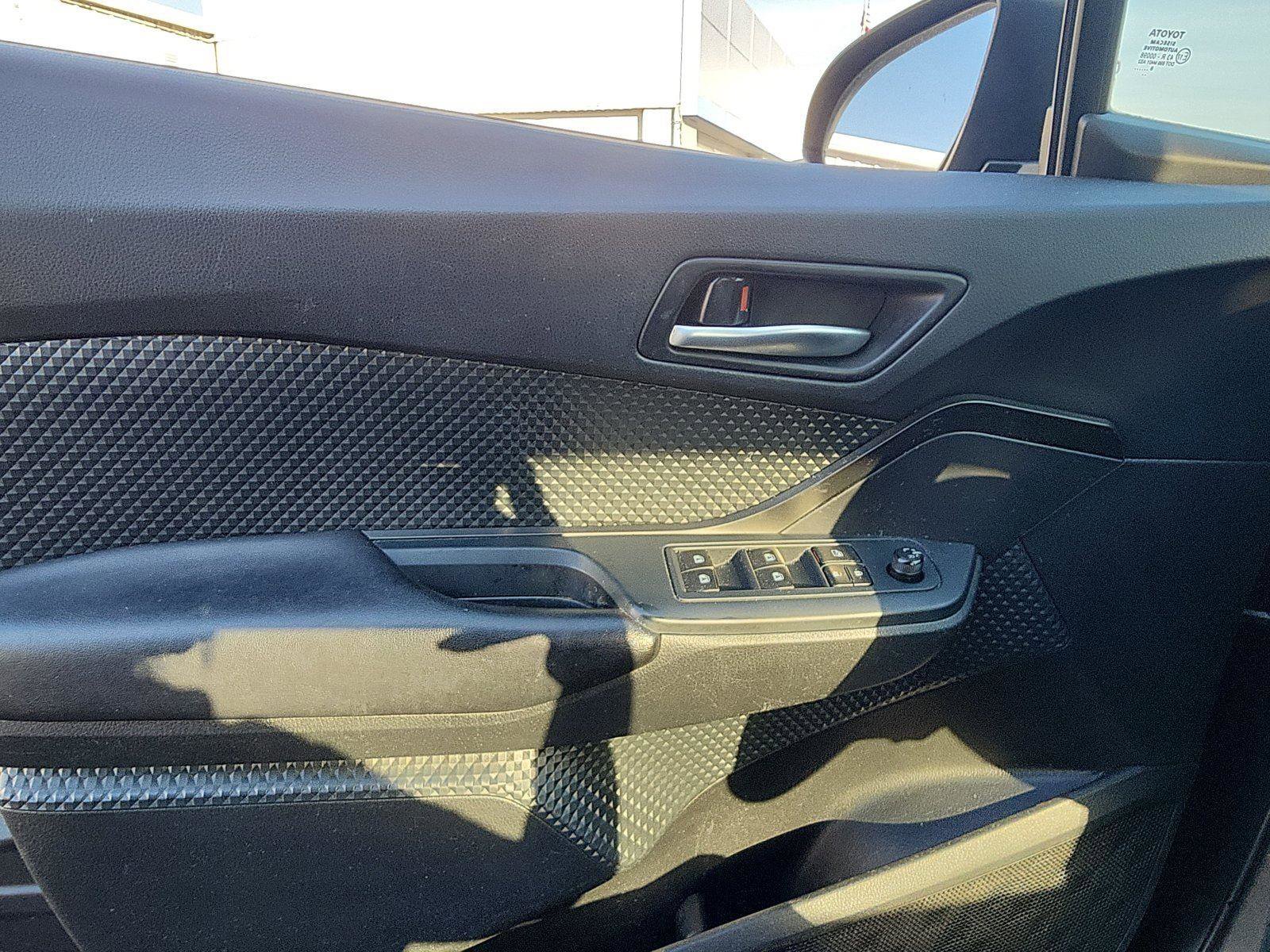 Used 2019 Toyota C-HR LE image 15