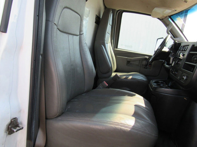 Used 2022 GMC Savana 3500 Extended w/ Power Convenience Package RWD image 13