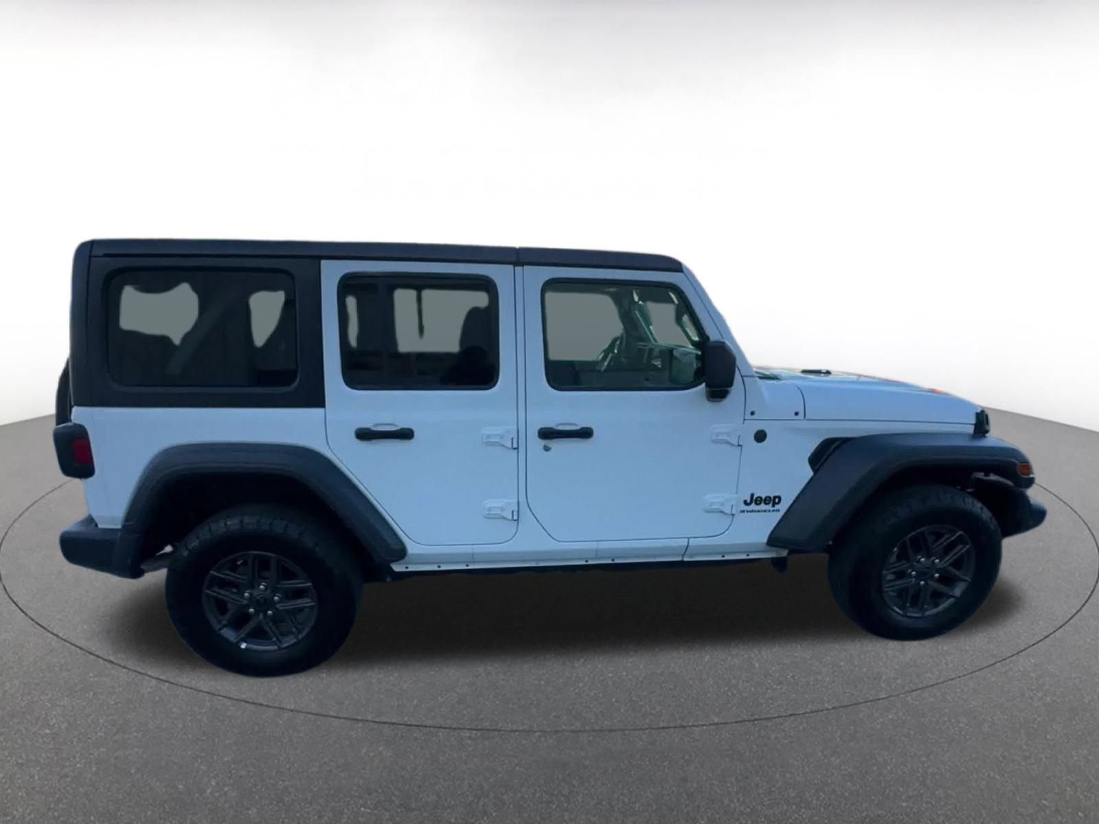 Used 2025 Jeep Wrangler Sport S image 16
