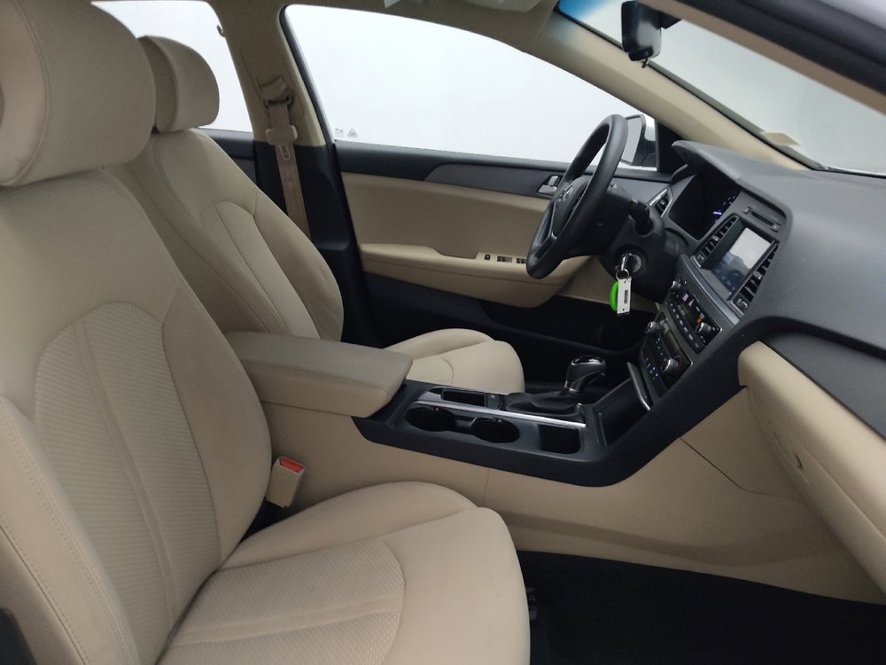 Used 2017 Hyundai Sonata SE FWD image 21