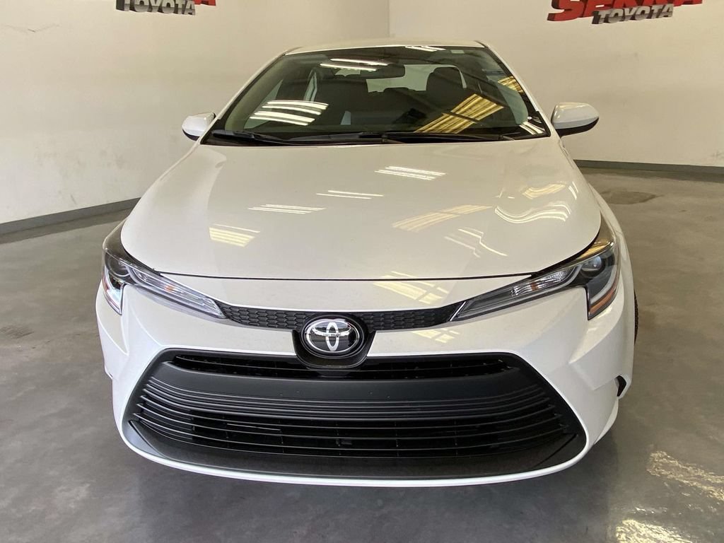 Used 2026 Toyota Corolla LE FWD image 8