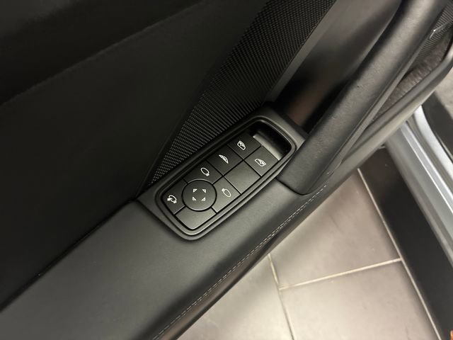 Used 2026 Porsche 911 Carrera RWD image 13