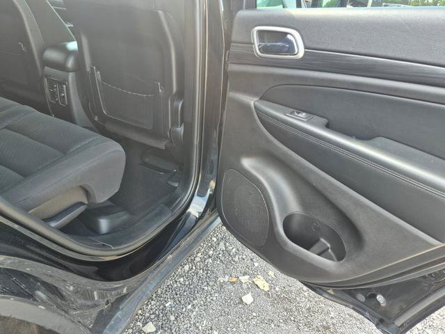 Used 2020 Jeep Grand Cherokee Laredo AWD/4WD image 7