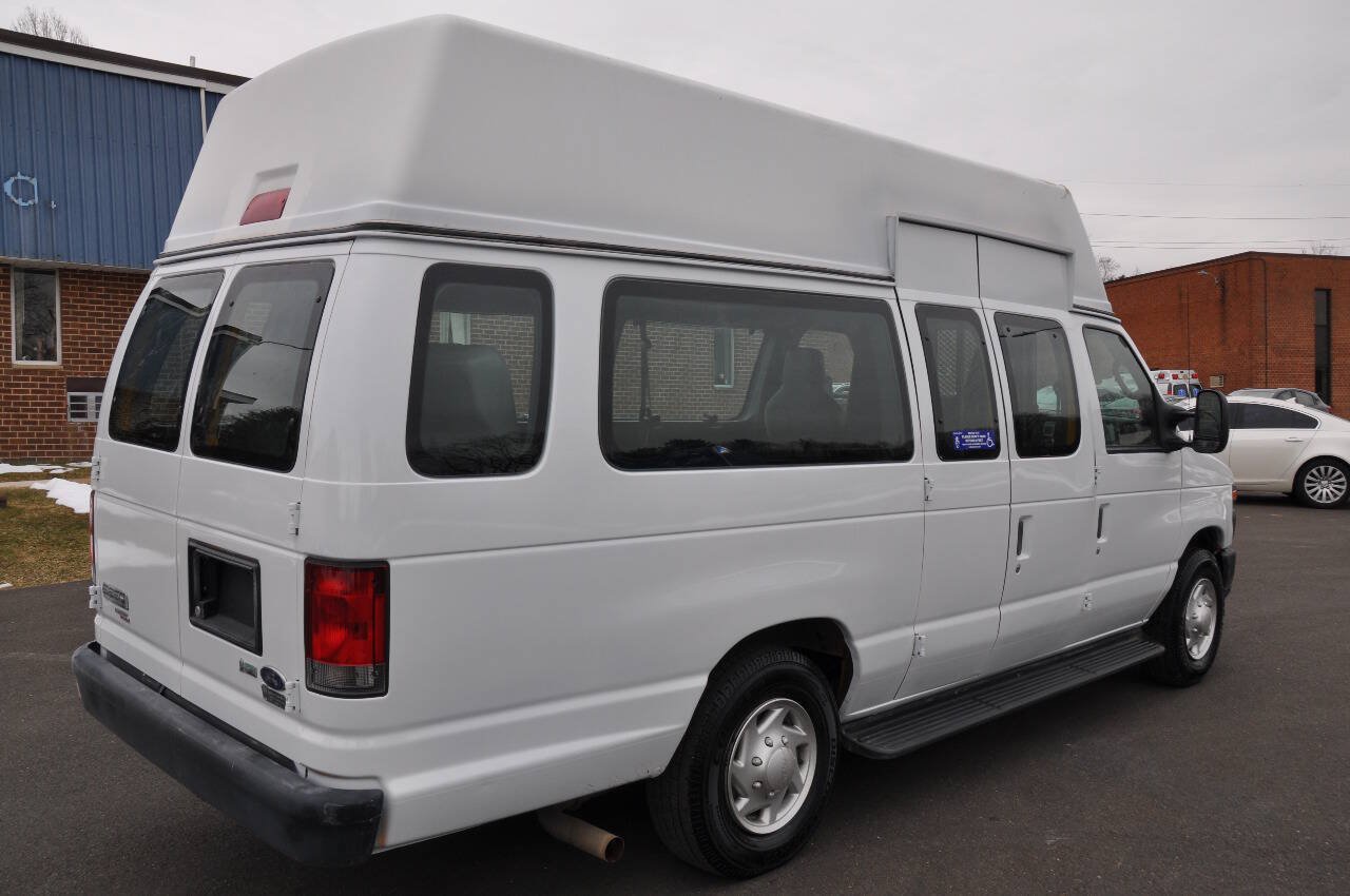 Used 2014 Ford E-250 and Econoline 250 Extended w/ Power Group RWD image 9