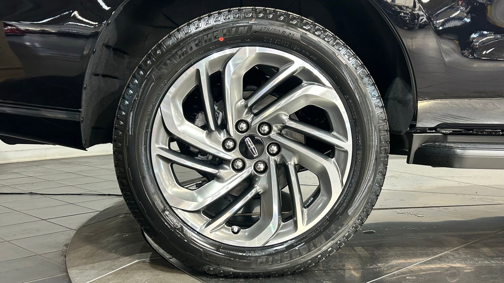 New 2026 Lincoln Navigator Premiere AWD/4WD image 23
