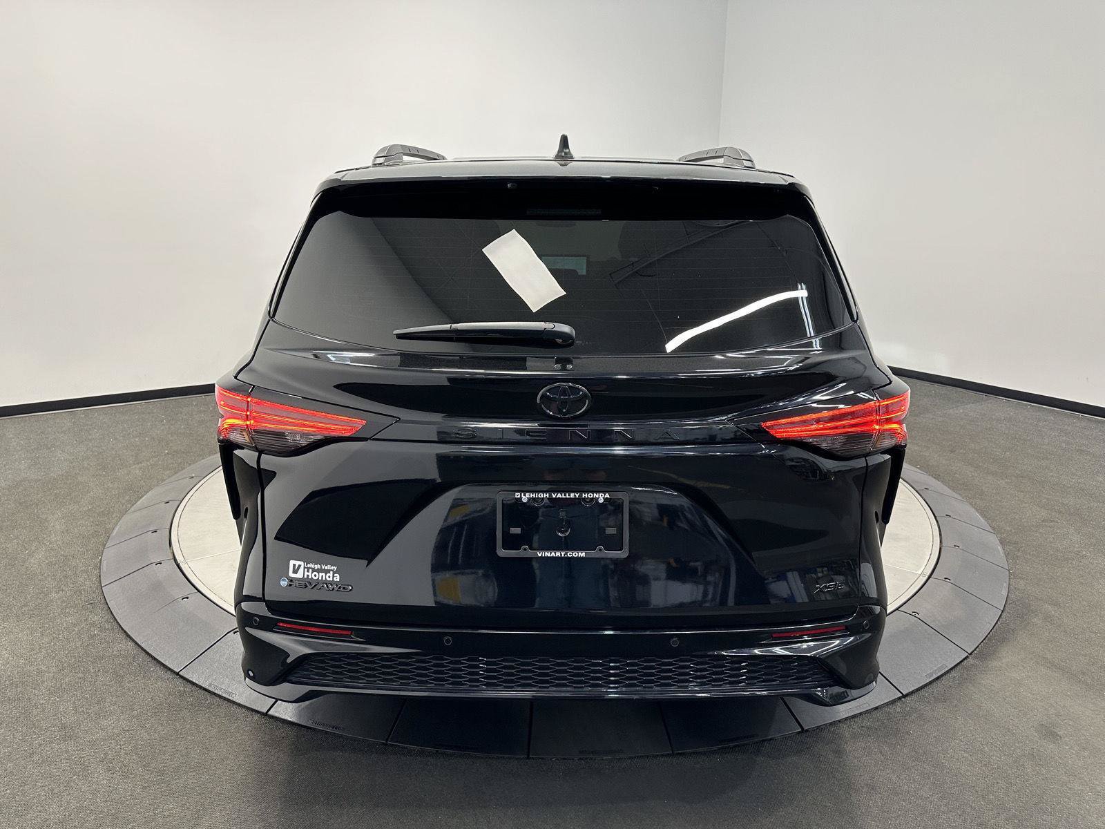 Used 2026 Toyota Sienna XSE AWD/4WD image 6