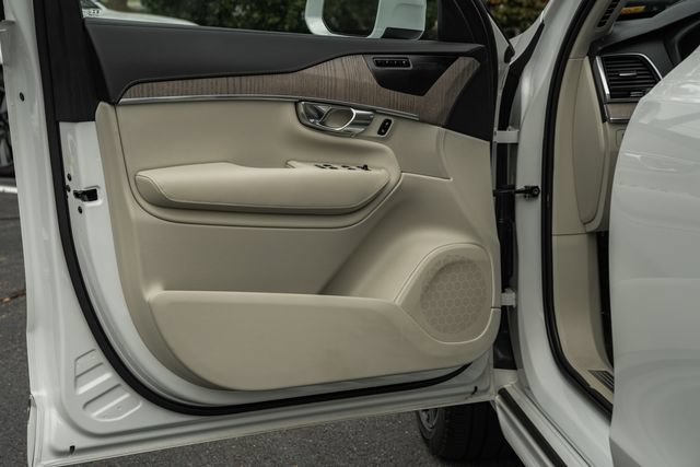 Used 2021 Volvo XC90 T6 Inscription w/ Protection Package Premier AWD/4WD image 37