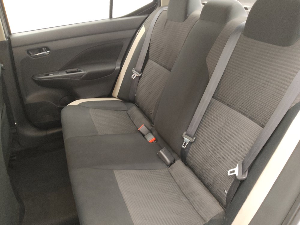 Used 2021 Nissan Versa SV FWD image 18