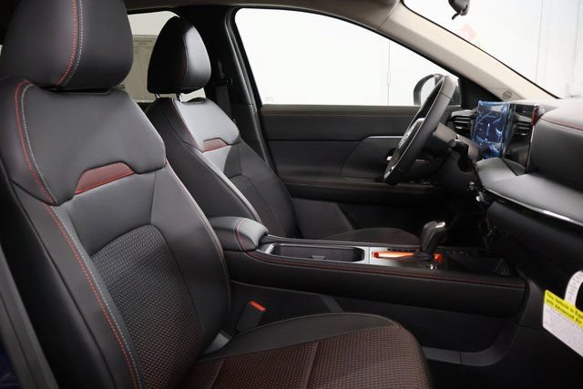 New 2026 Nissan Kicks SR AWD/4WD image 26