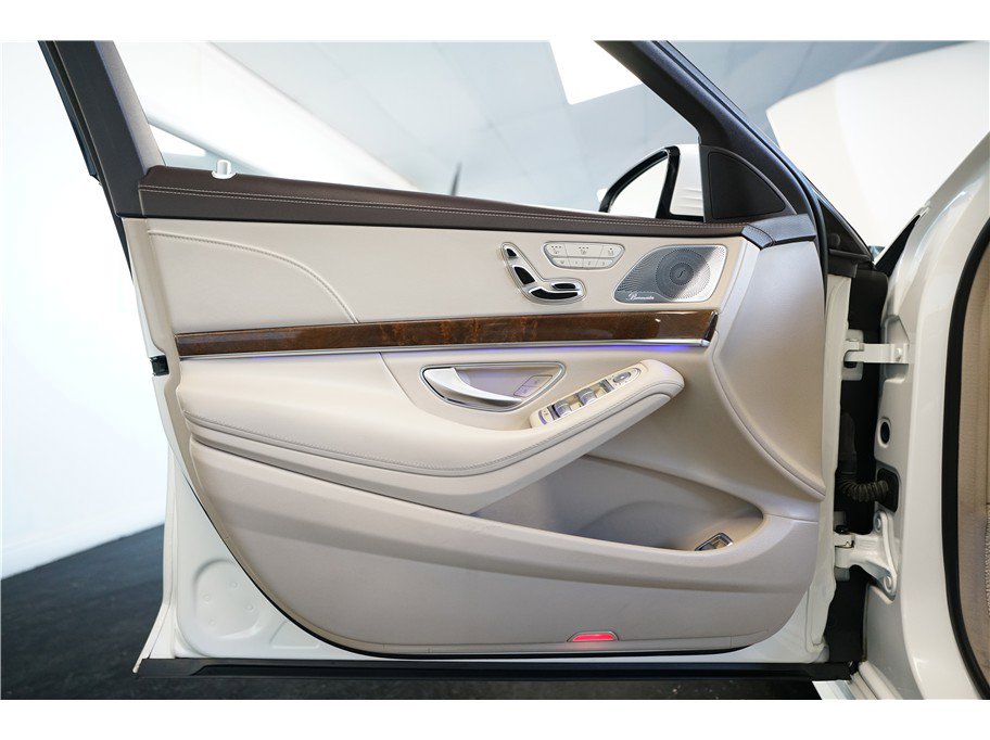 Used 2015 Mercedes-Benz S 550 Sedan image 18