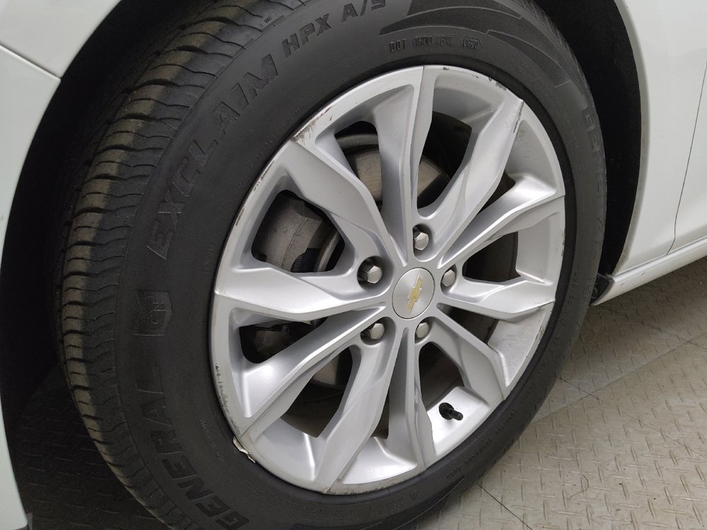 Used 2019 Chevrolet Malibu LT FWD image 31