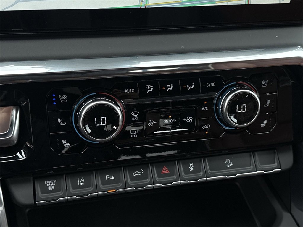 New 2026 GMC Sierra 2500 Denali Ultimate w/ Max Trailering Package image 21