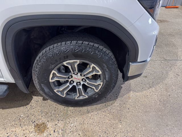 Used 2023 GMC Sierra 1500 SLE AWD/4WD image 29