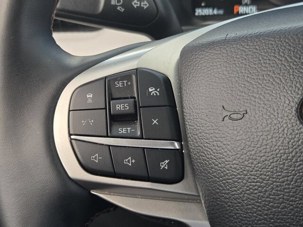 Used 2025 Ford Explorer Active w/ Active Comfort Package RWD image 26