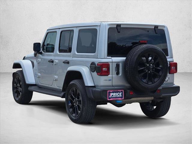 Used 2023 Jeep Wrangler Unlimited Sahara w/ Cold Weather Group AWD/4WD image 7