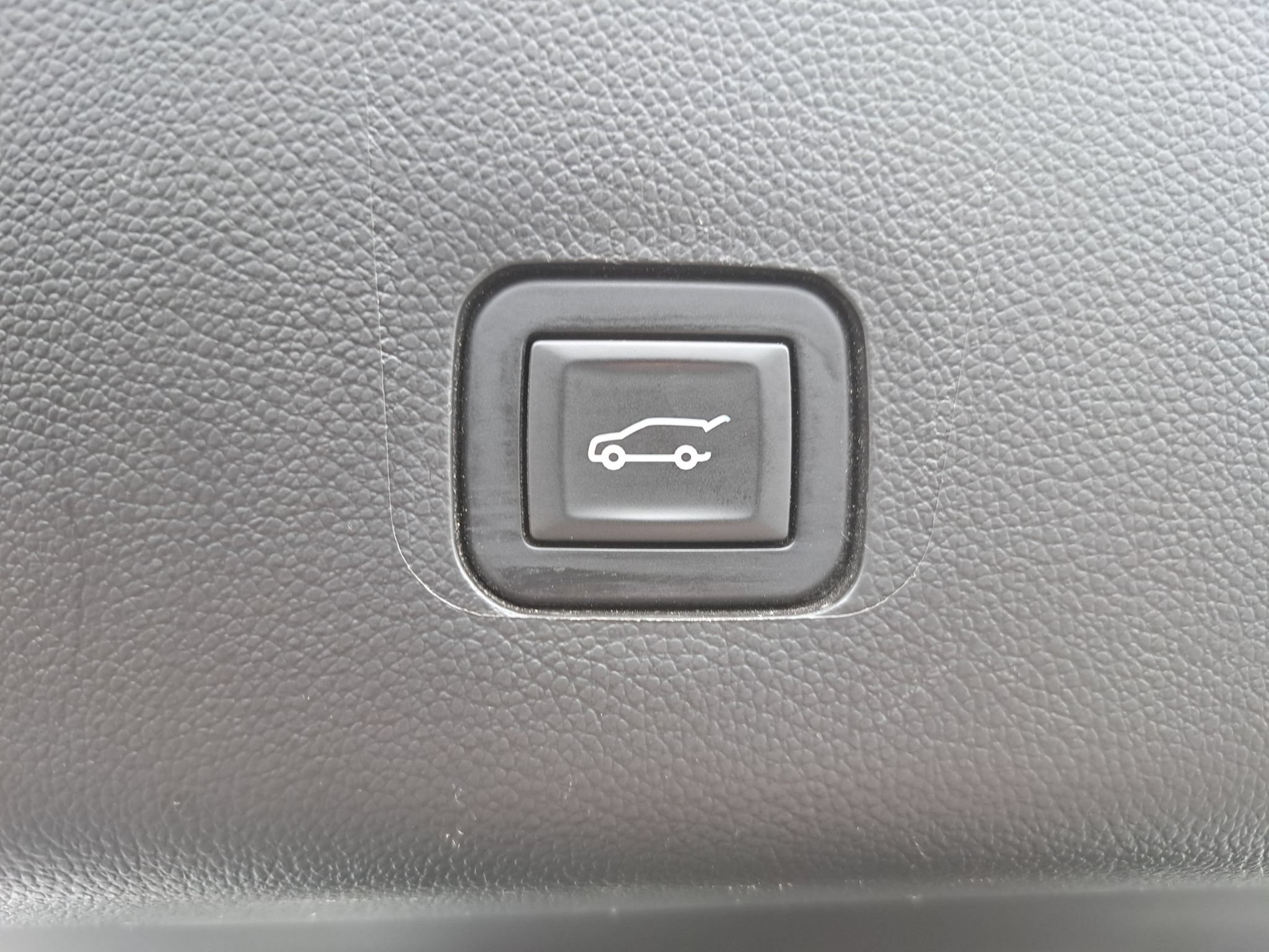 Used 2020 Chevrolet Traverse LT w/ LT Premium Package AWD/4WD image 15