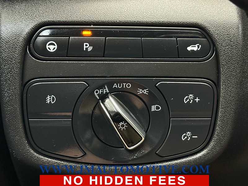 Used 2021 INFINITI QX50 Essential w/ Convenience Package image 37