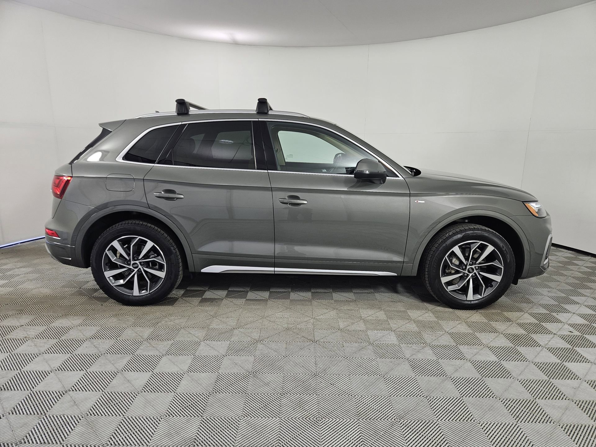 Certified 2024 Audi Q5 2.0T Premium AWD/4WD image 8